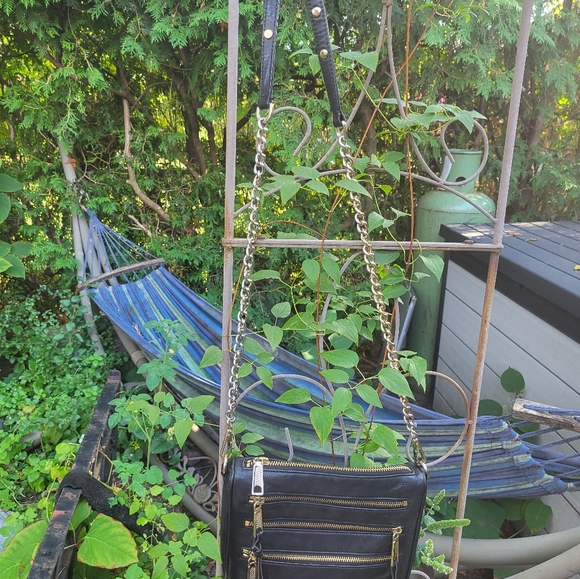 Rebecca Minkoff black three zip crossbody bag, original dustbag included - Picture 6 of 7